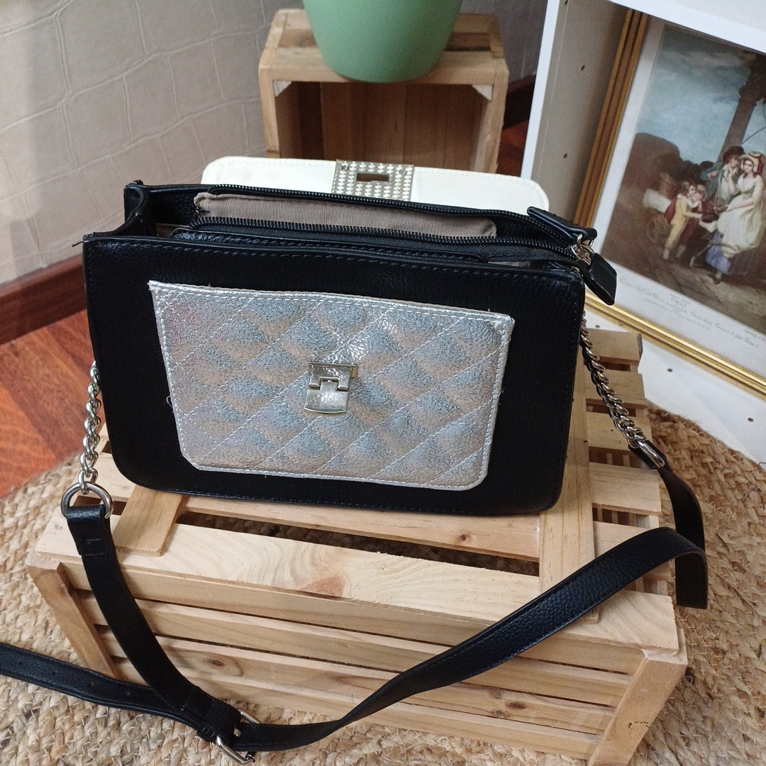 Sac noir et blanc, David Jones