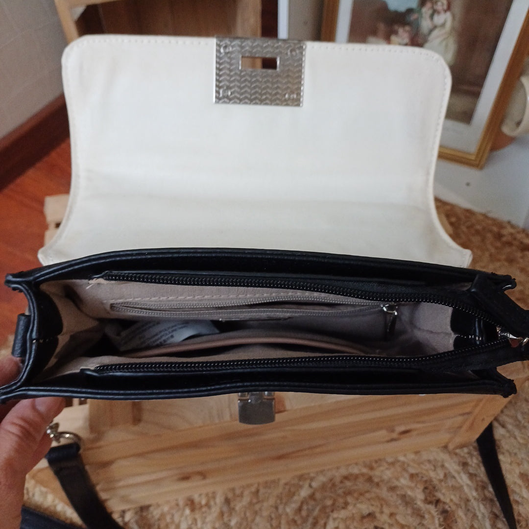 Sac noir et blanc, David Jones