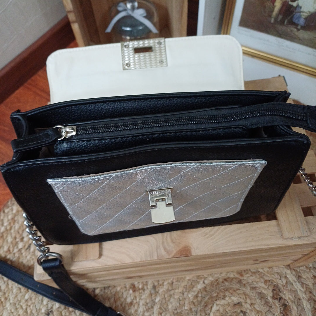 Sac noir et blanc, David Jones