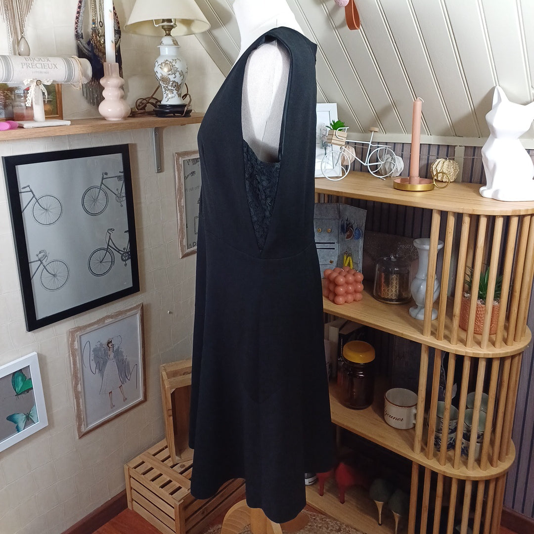 Robe noire, Femmes je vous M, taille 44