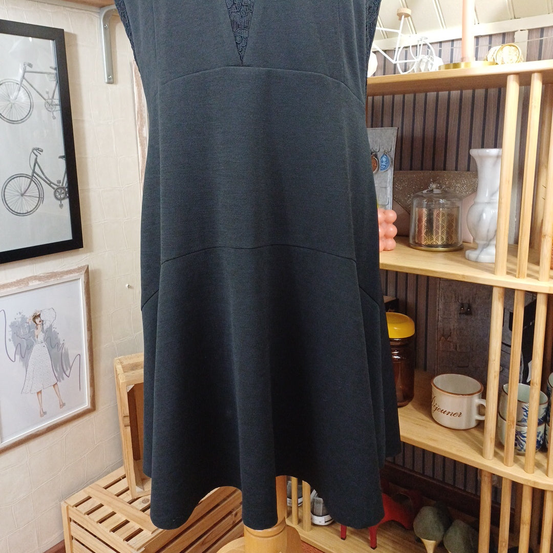 Robe noire, Femmes je vous M, taille 44
