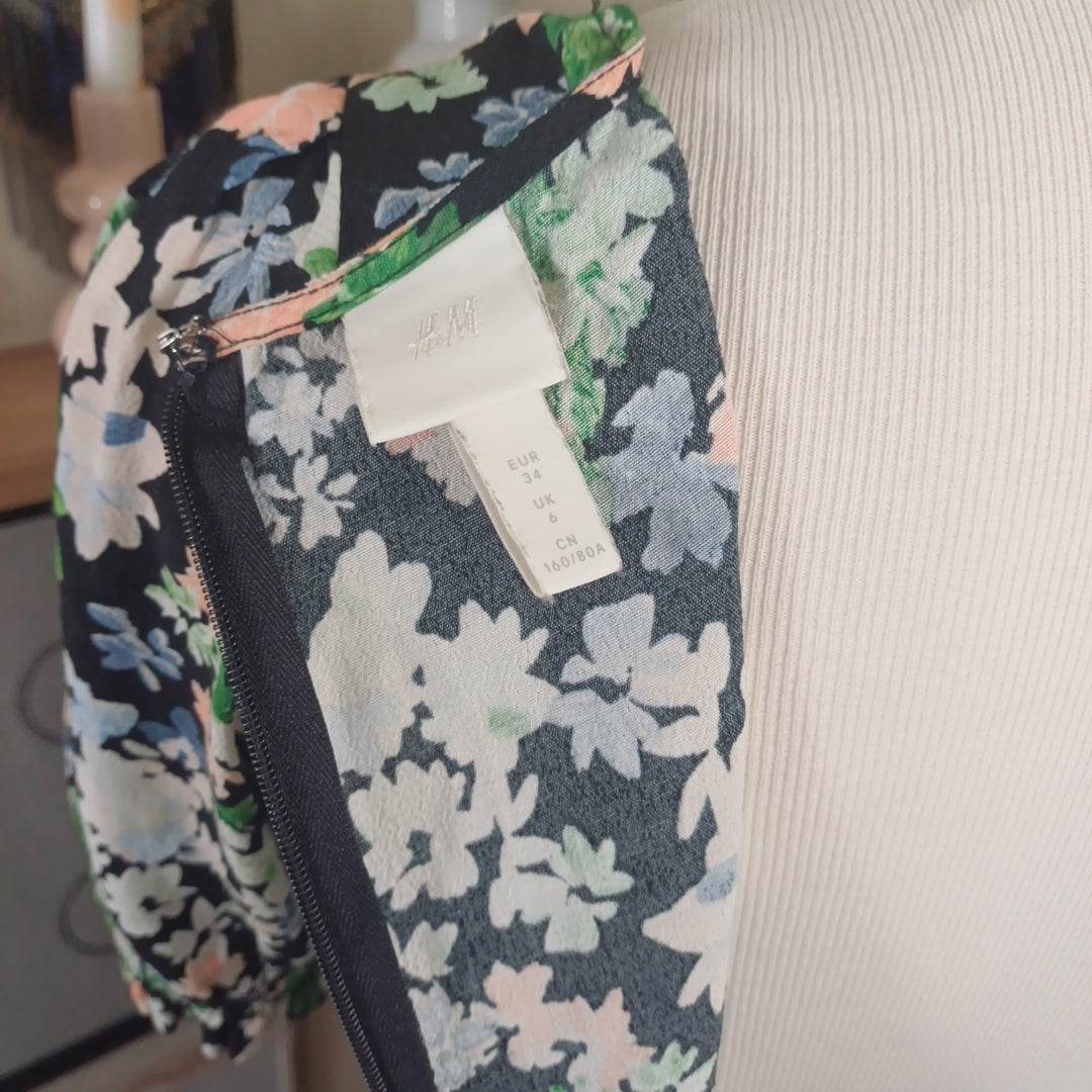 Robe fleurie, H&M, taille 34