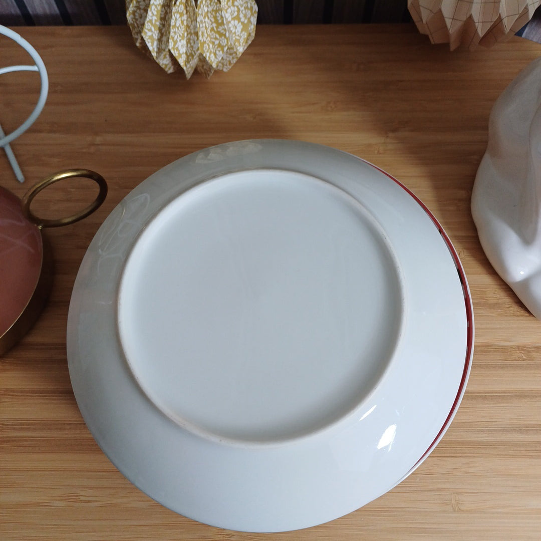 Quatre petites assiettes