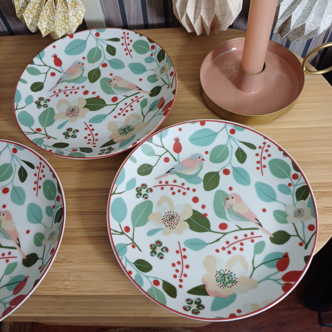 Quatre petites assiettes