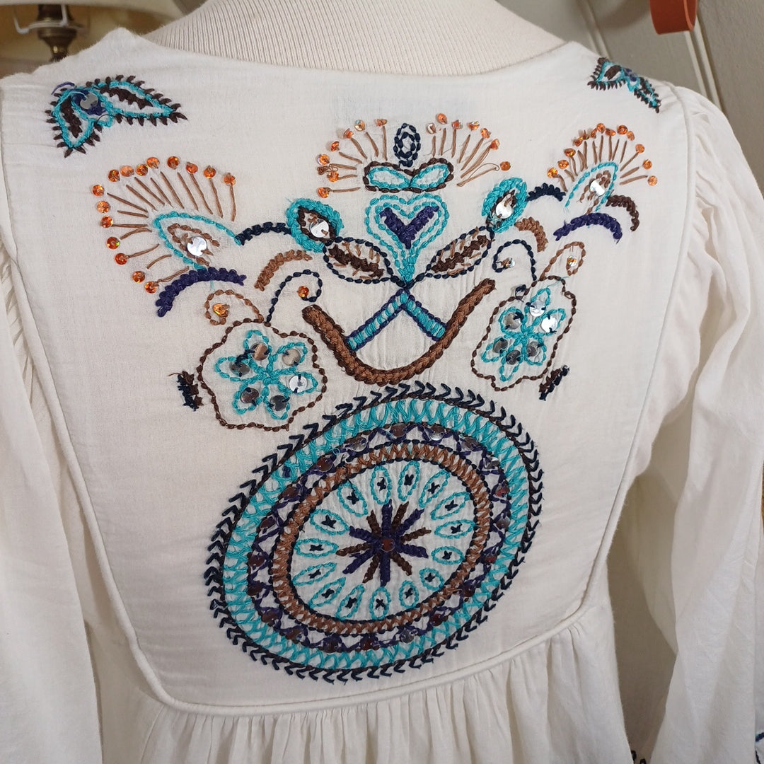 Robe blanche brodée, Antik Batik,taille 36
