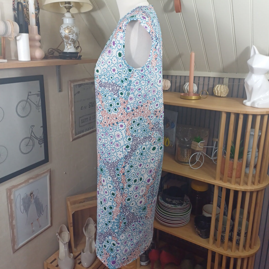 Robe colorée, synthetics, taille 46