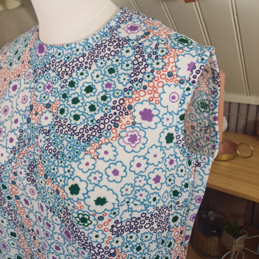 Robe colorée, synthetics, taille 46
