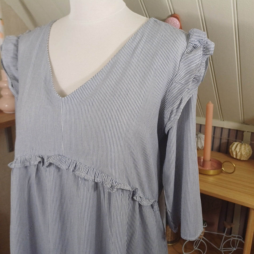 Robe à rayures, Rue des Abbesses, taille 38