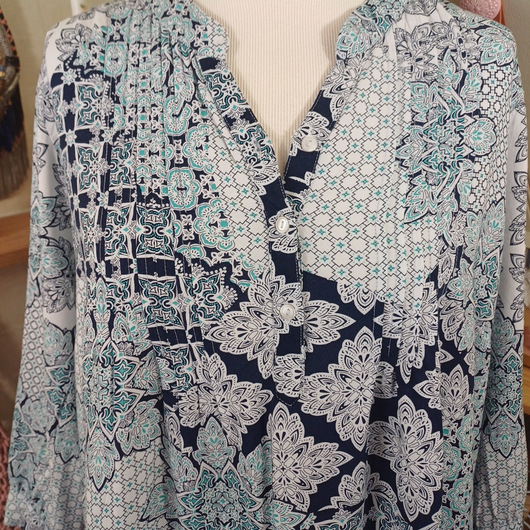 Blouse blanche à motifs, Damart, taille 48