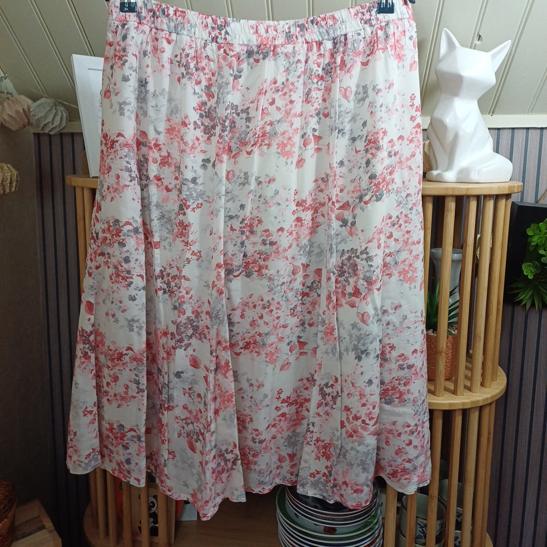 Jupe fleurie, Damart, taille 46/48