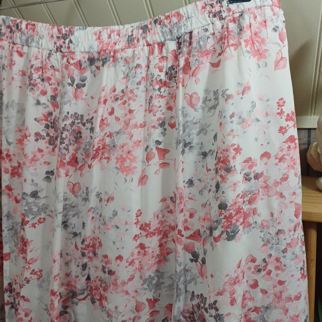 Jupe fleurie, Damart, taille 46/48