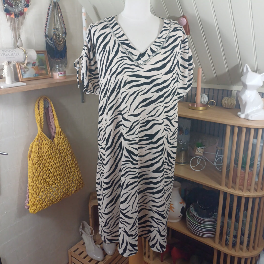 Robe zébrée, taille 48