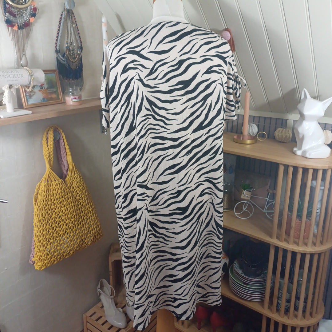 Robe zébrée, taille 48