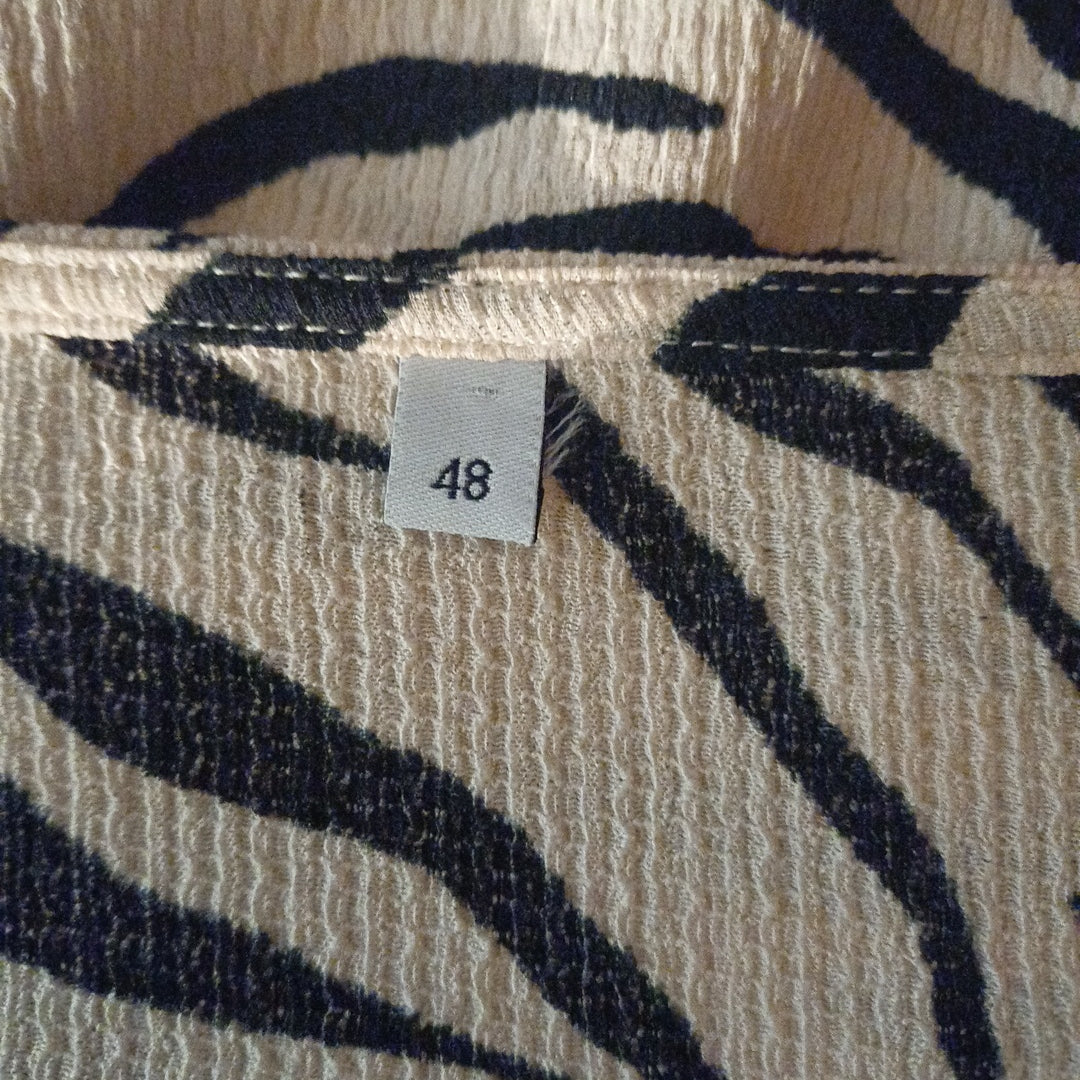 Robe zébrée, taille 48