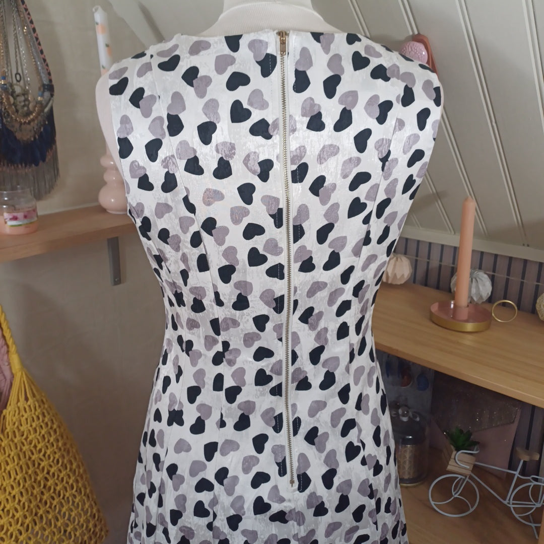 Robe à motifs cœurs, taille 38