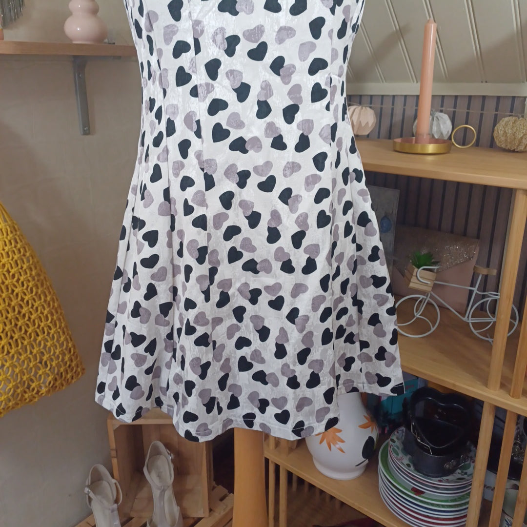 Robe à motifs cœurs, taille 38