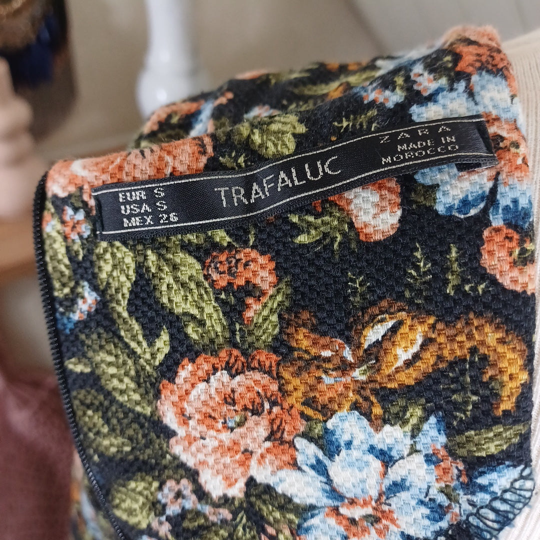 Robe noire fleurie, Zara, taille S