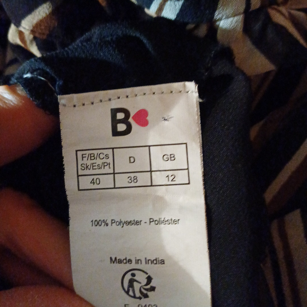 Robe marron, Blanche porte, taille 40