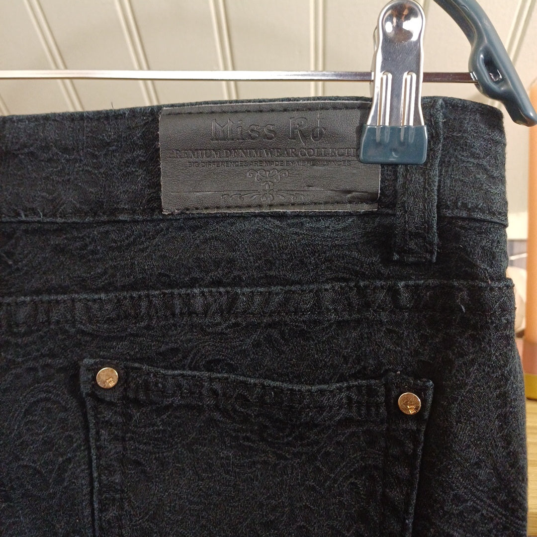 Jean noir effet dentelle, Miss RJ, taille indiquée 40