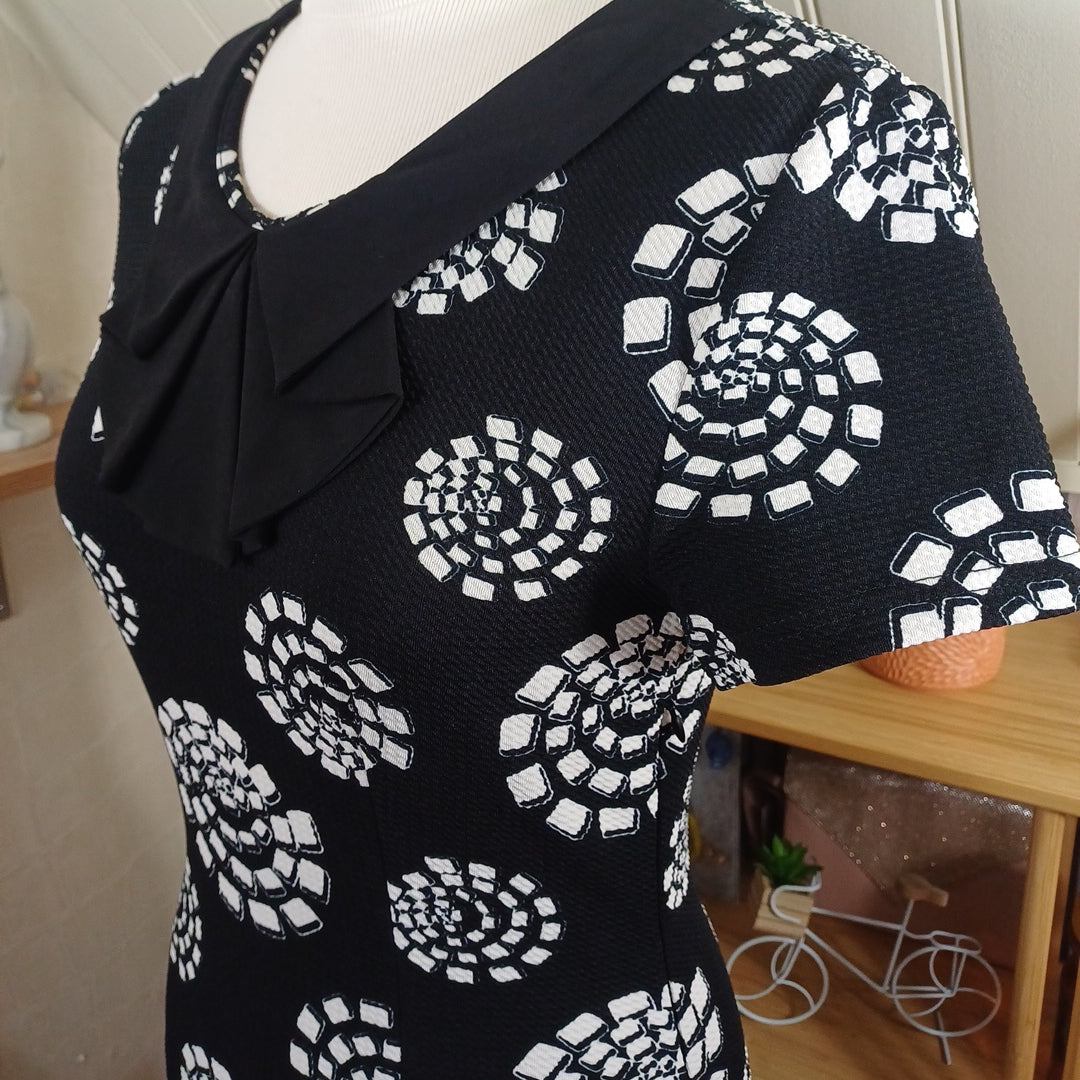 Robe noire et blanche, Eylex, taille S