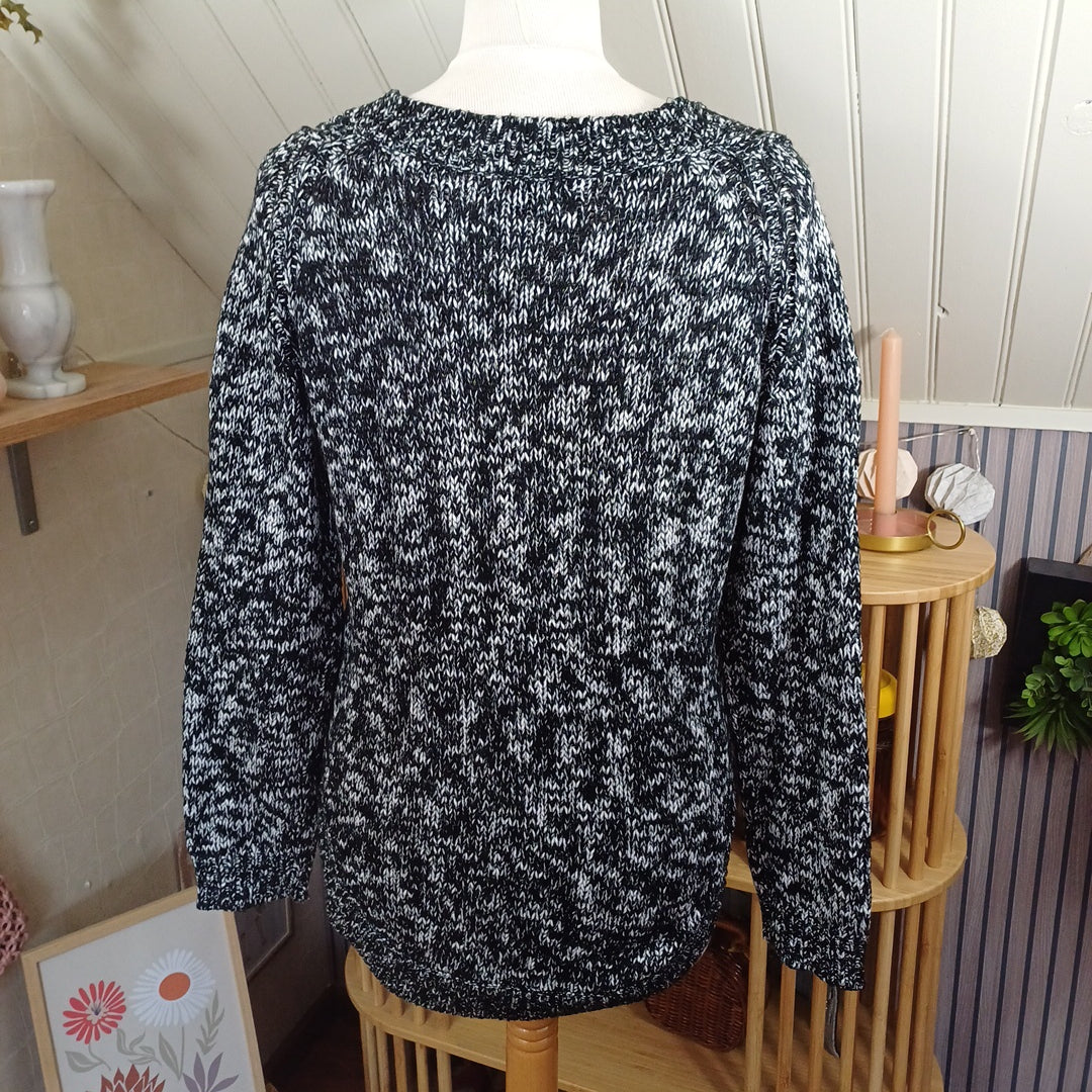 Pull noir et blanc, Kiabi, taille M