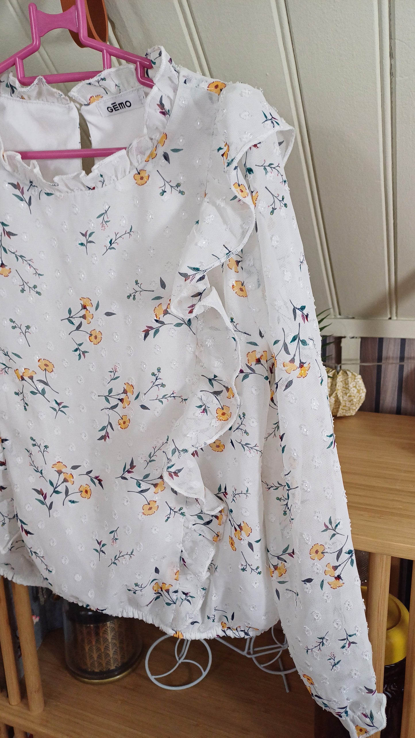 Blouse blanche fleurie, Gemo,taille 8 ans