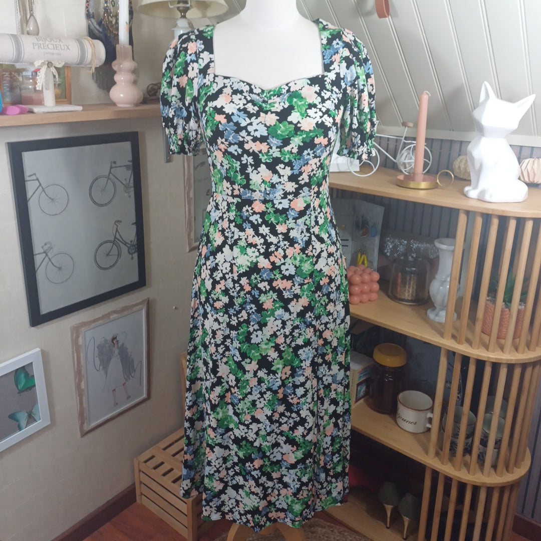 Robe fleurie, H&M, taille 34
