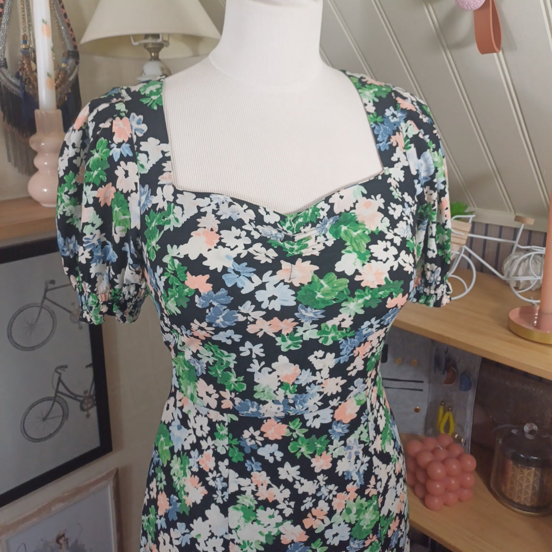Robe fleurie, H&M, taille 34